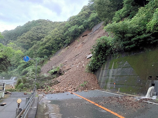 Typhoon No. 4 unleashes record rain on Kyushu, Shikoku regions